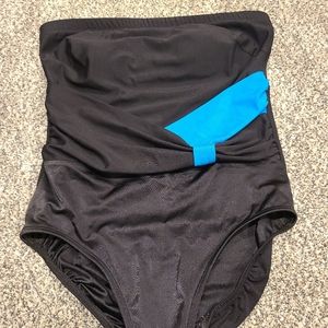 GUC inches away black & blue strapless one piece swimsuit